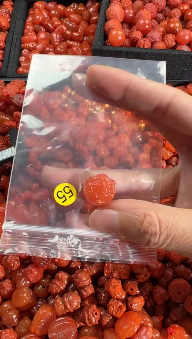 【闪购商品】南红玛瑙颈饰未镶嵌1