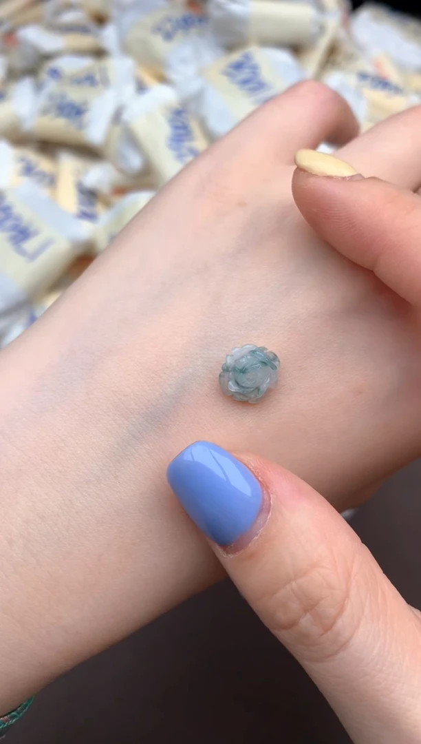 未镶嵌挂件翡翠—