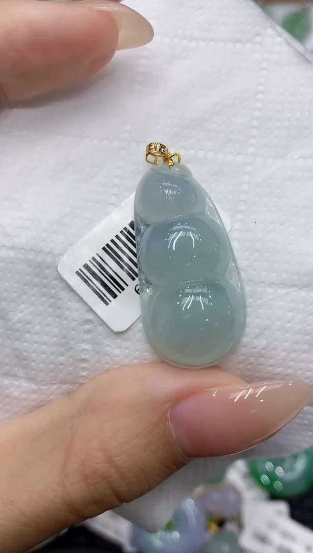 颈饰18K金镶嵌翡翠111111111111