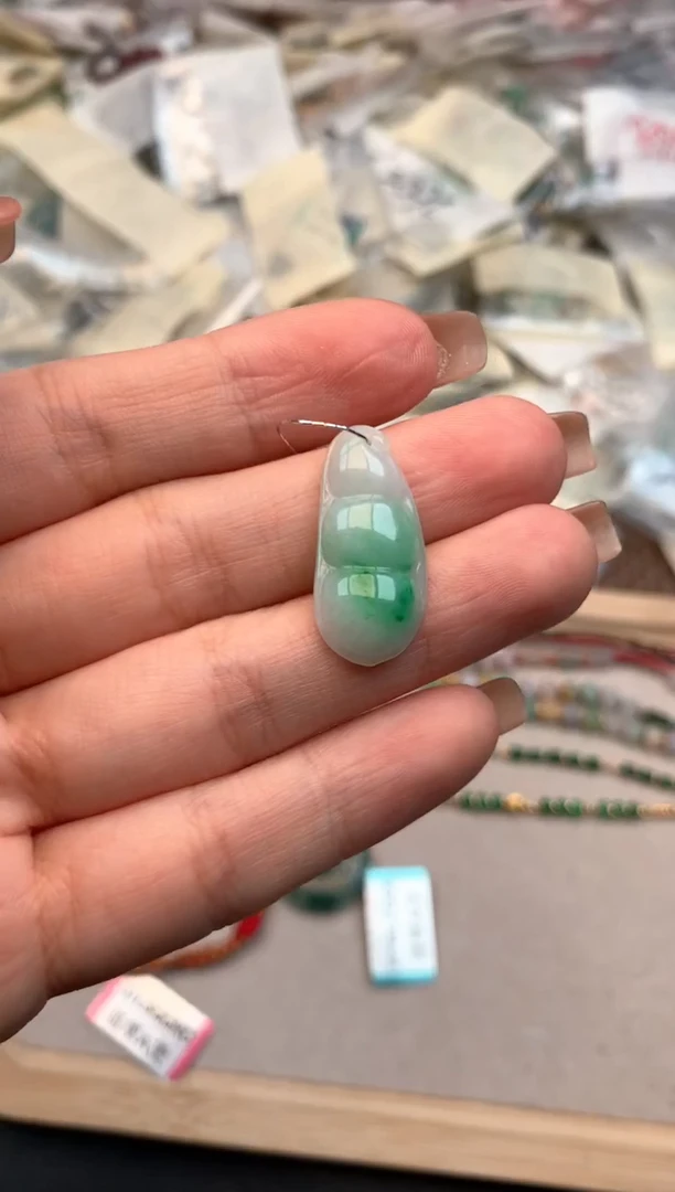 未镶嵌挂件翡翠一
