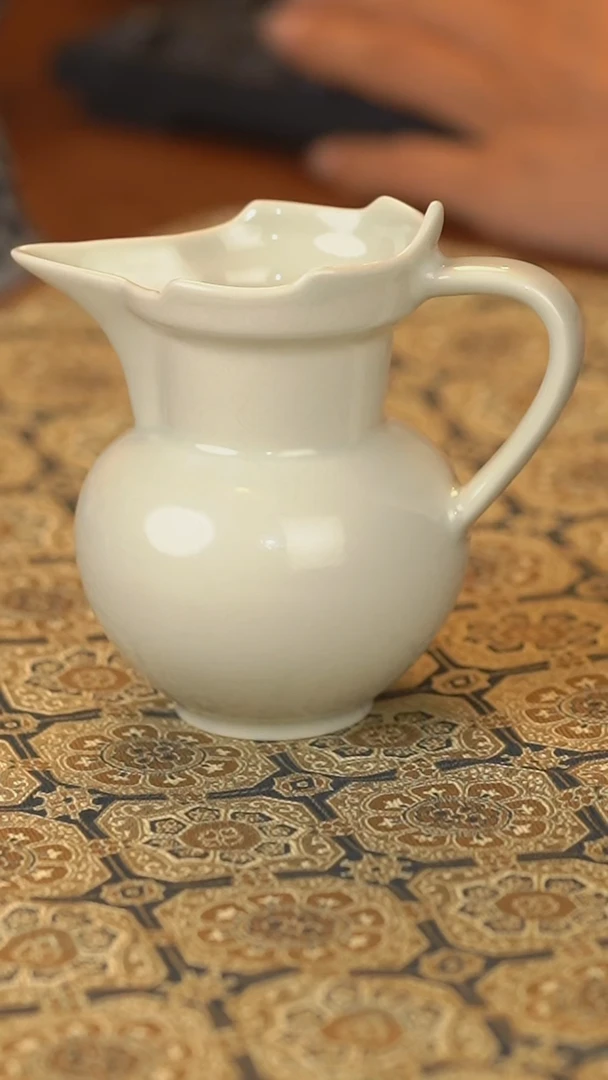 杯子舜瓷暗刻纹公道杯