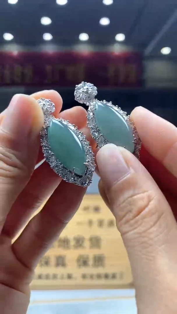 【闪购商品】翡翠颈饰未镶嵌多样性发货【只发一件】 *s6
