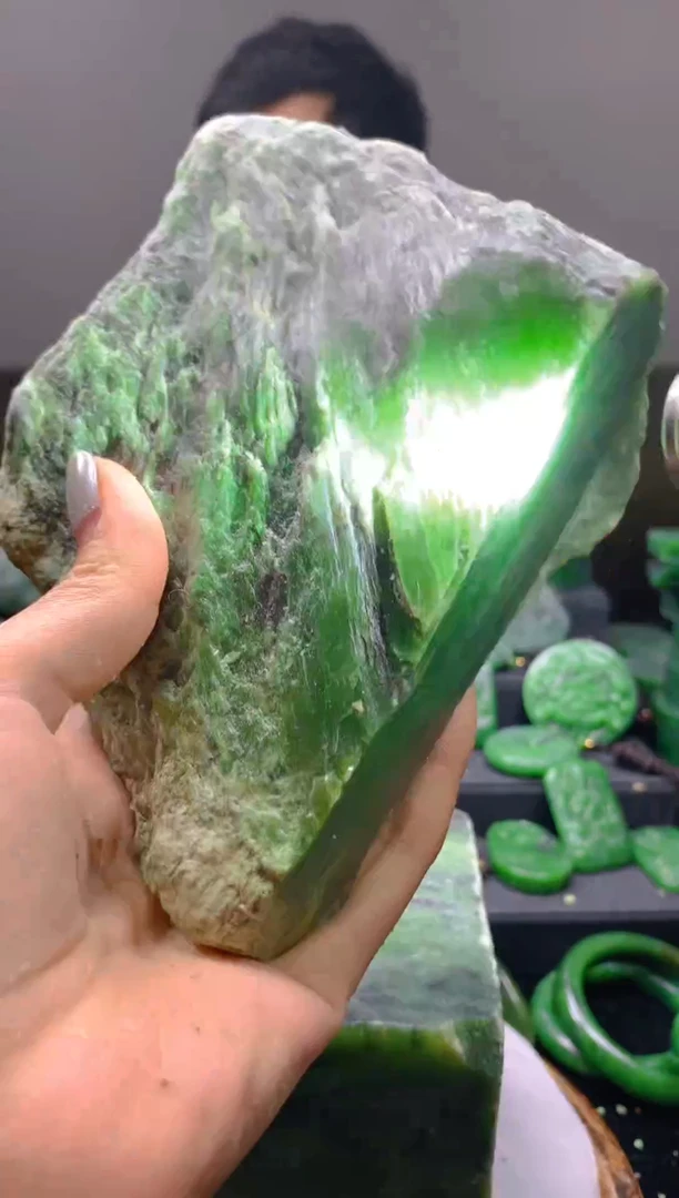 未镶嵌和田玉（碧玉）珠宝半成品1