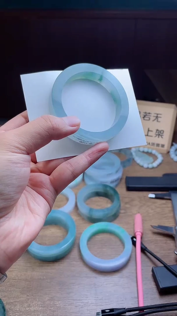 定制翡翠手镯未镶嵌尊*定制