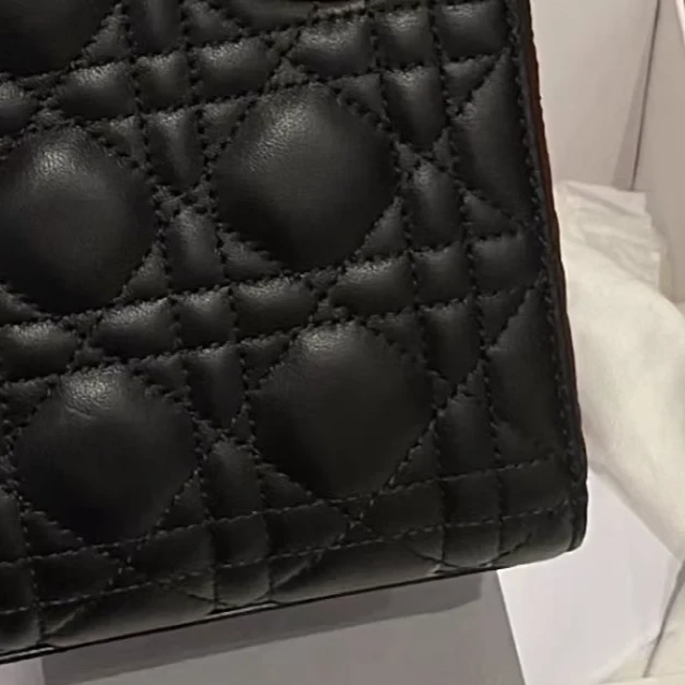 【悦悦顶奢】真皮手工女士时尚手提戴妃包