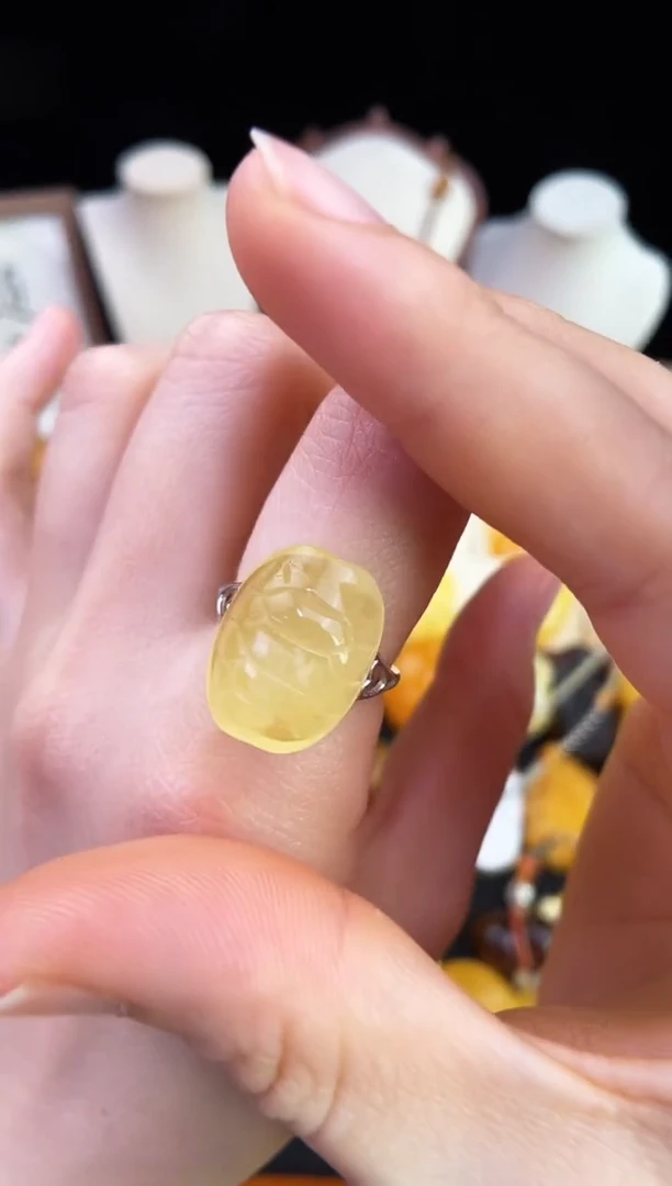 琥珀未镶嵌珠宝奇石柒月