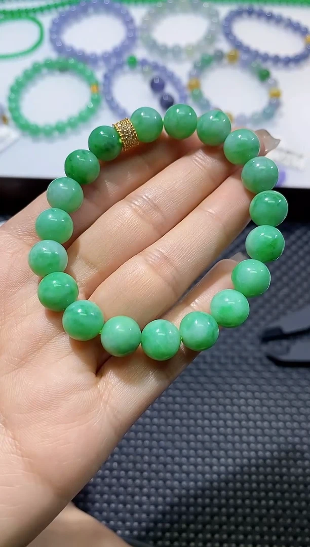 散珠翡翠卡9加手串