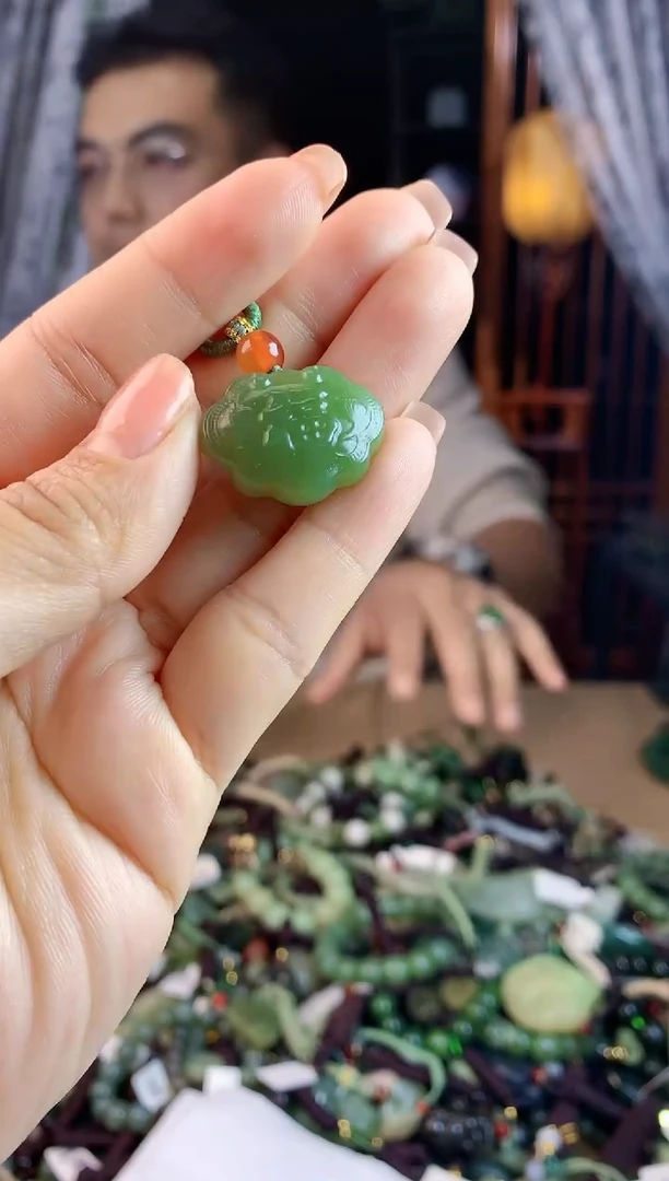 【闪购商品】和田玉挂件未镶嵌多样性发货拍一发一