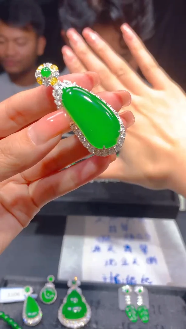 【闪购商品】定制翡翠未镶嵌889多样性发货（发其一）
