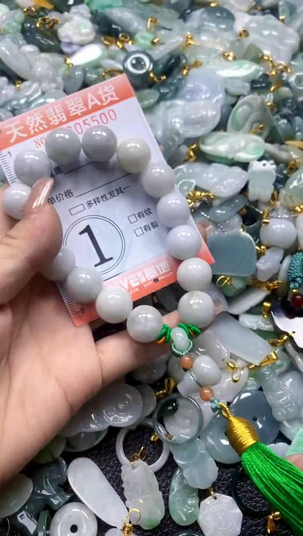 翡翠未镶嵌颈饰闪购0005500