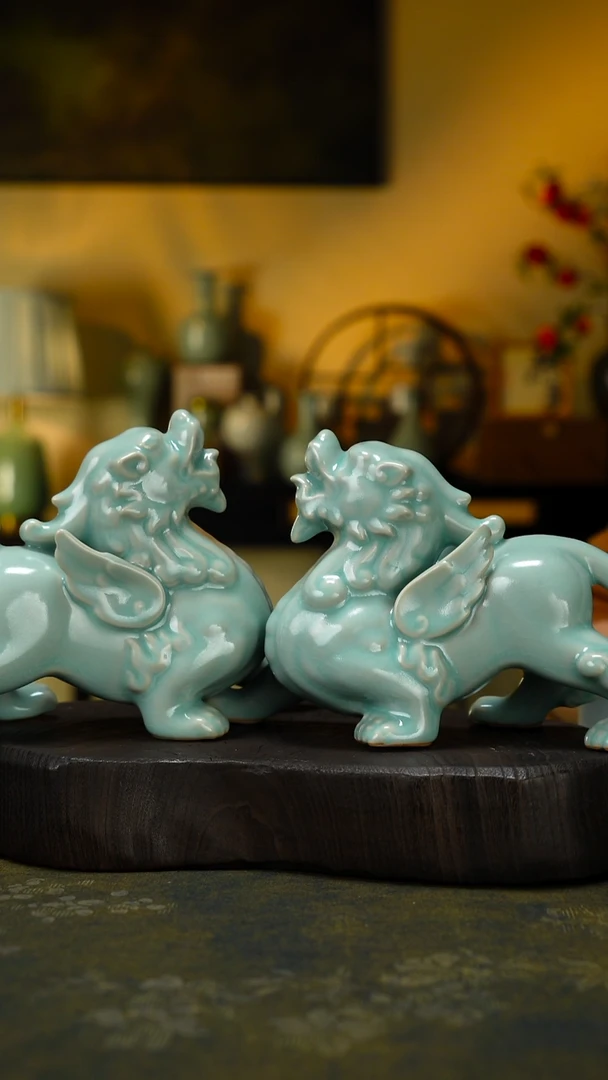 杯子瓷一对大貔貅