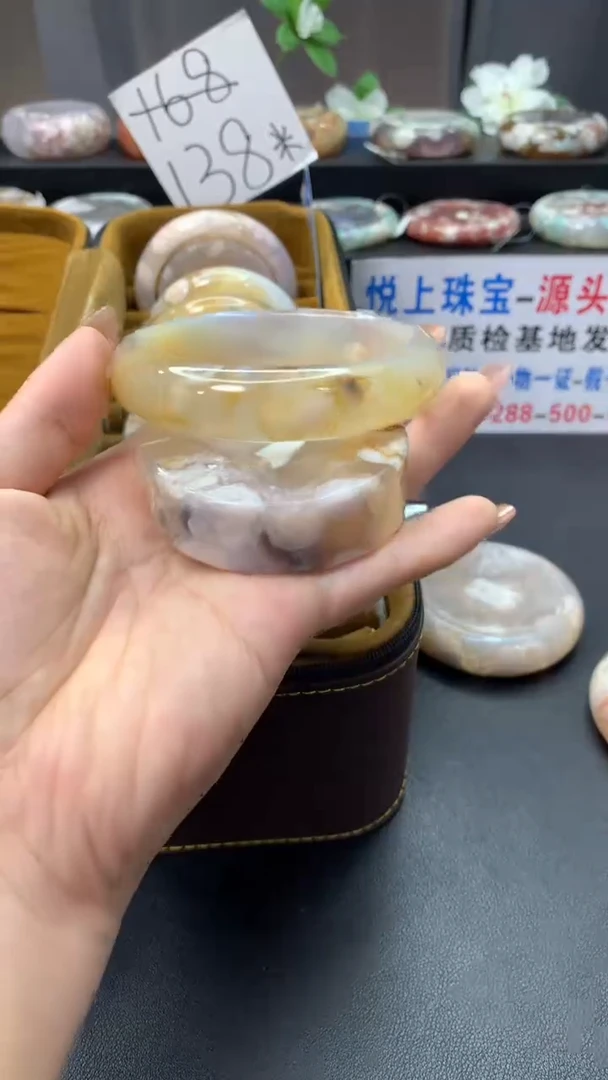 未镶嵌手镯石英质玉（60-61圈口）赠送镯心