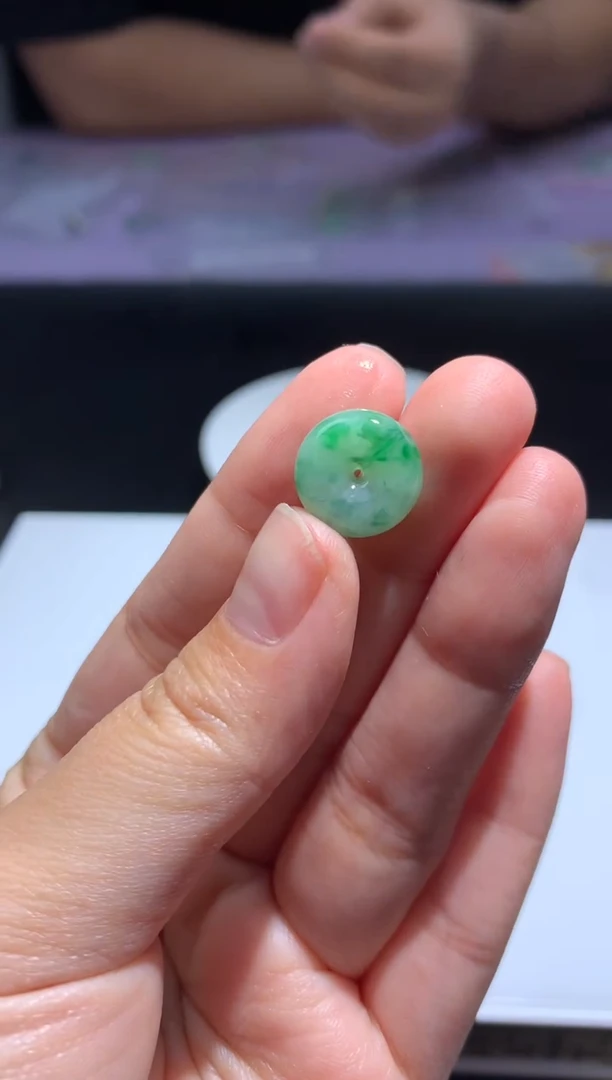 未镶嵌定制翡翠毛货