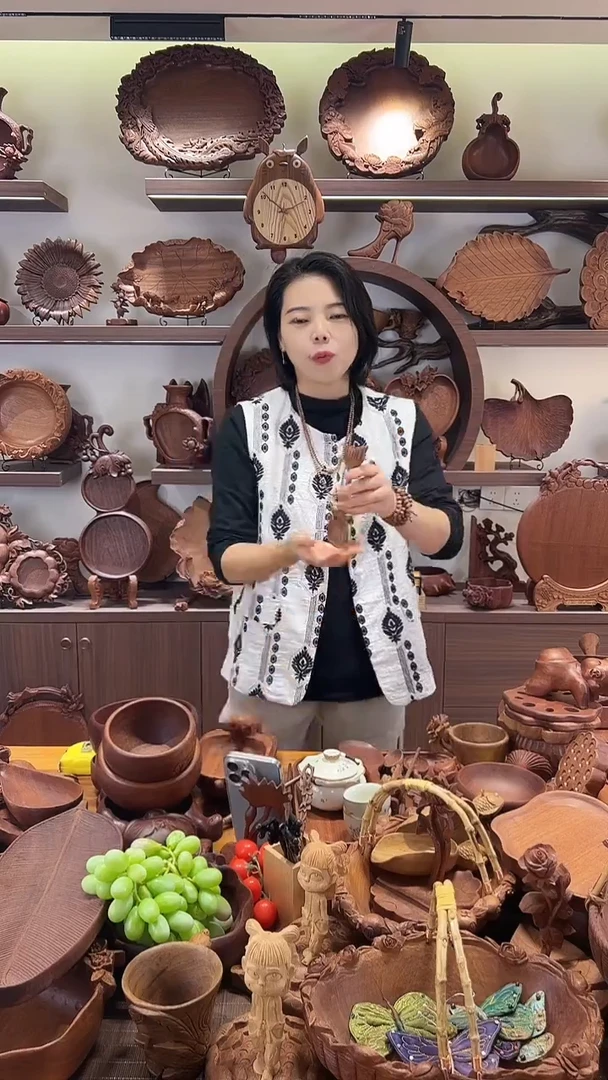 乌木类木雕款鱼尾勺