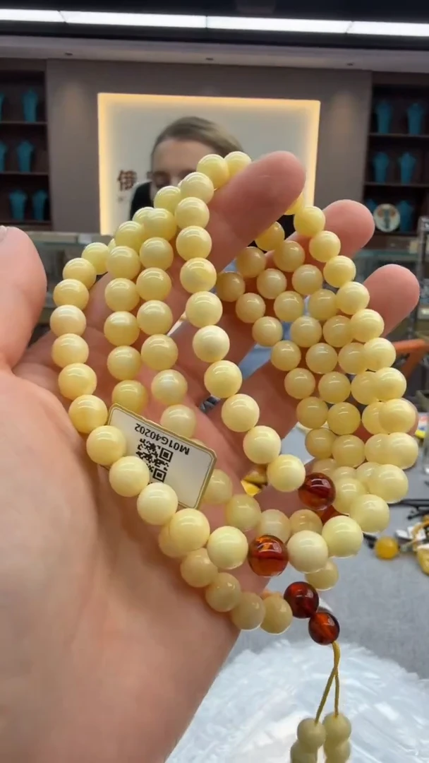 琥珀颈饰未镶嵌58秒拍号 假一罚三