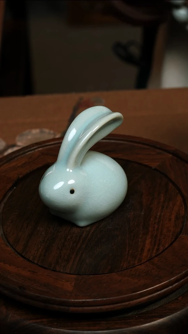 【闪购商品】汝瓷天青色小兔子