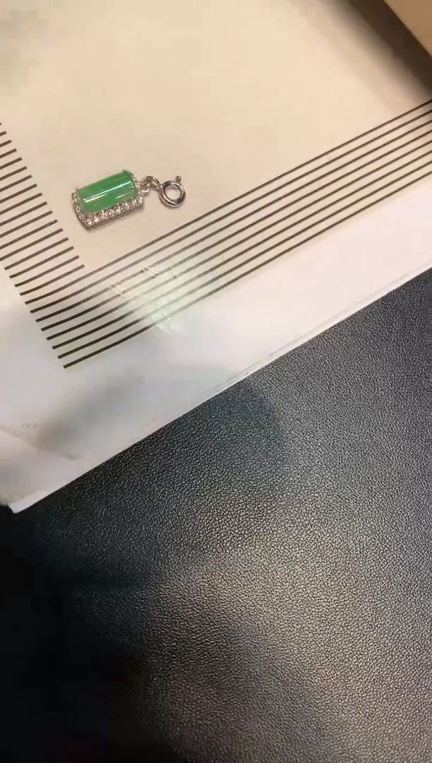颈饰银S925镶嵌翡翠无事牌