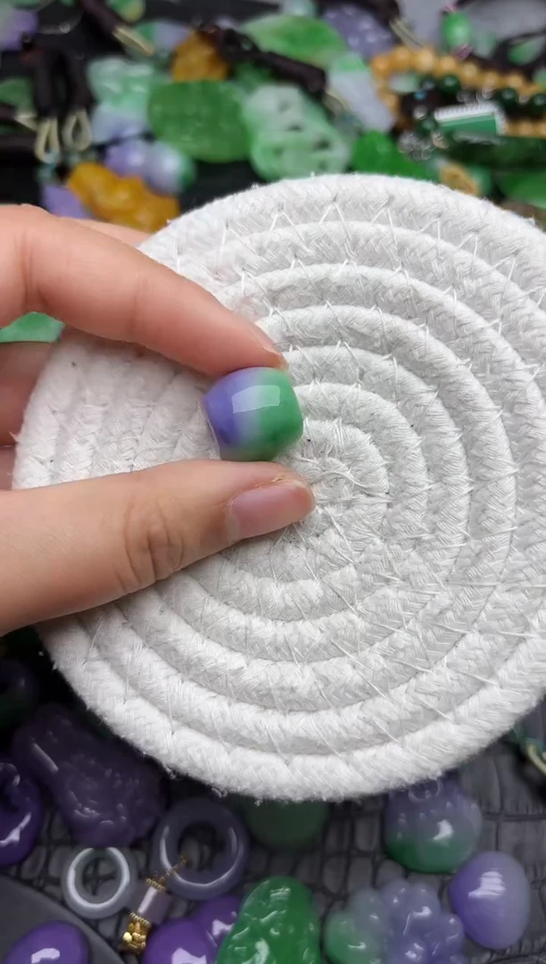 颈饰未镶嵌翡翠缅甸翡翠吊坠