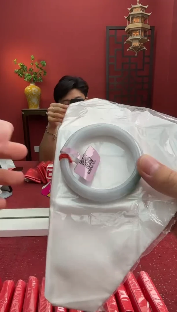 未镶嵌手镯翡翠翡翠手镯1