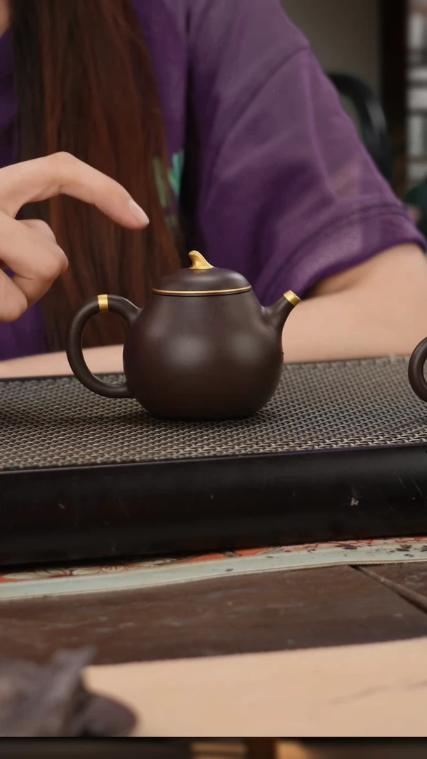 茶壶紫砂四号井茄皮紫泥描金茄瓜150cc