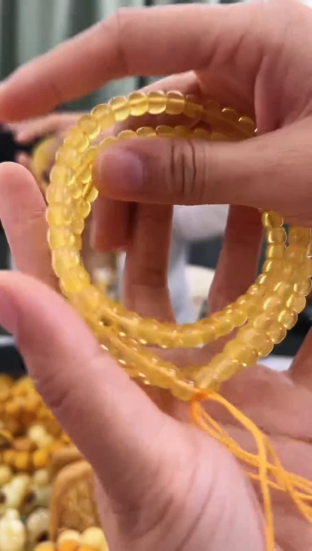 【闪购商品】蜜蜡手链未镶嵌蜜蜡项链多样性发其中一件