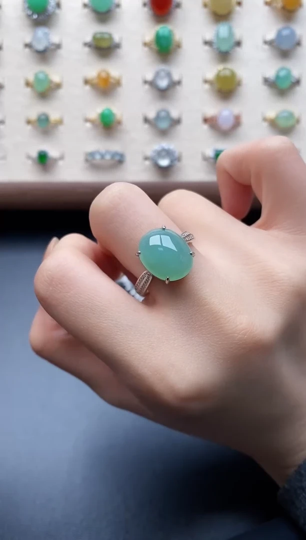 银S925镶嵌戒指翡翠一物一证一礼盒