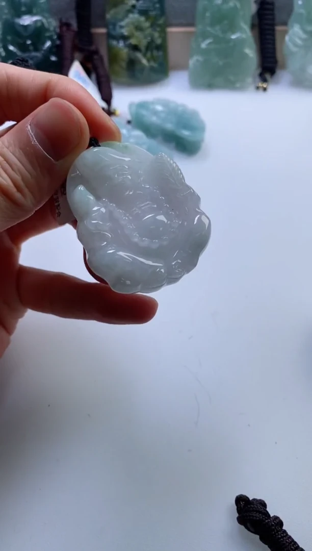 【闪购商品】翡翠挂件未镶嵌