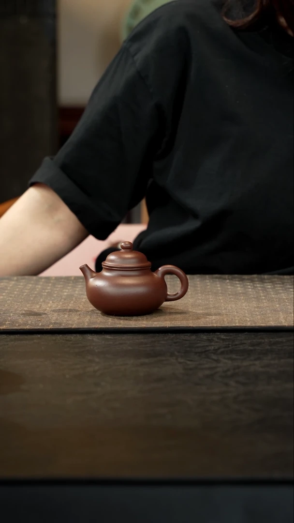 茶壶紫砂老紫泥容天110cc