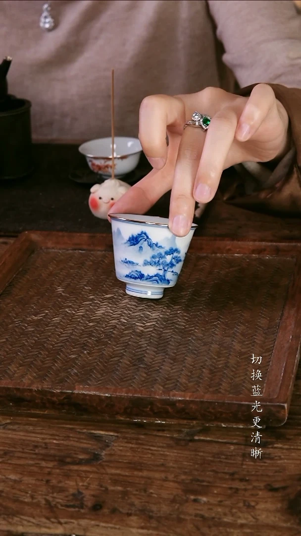 .包铜青花山水杯