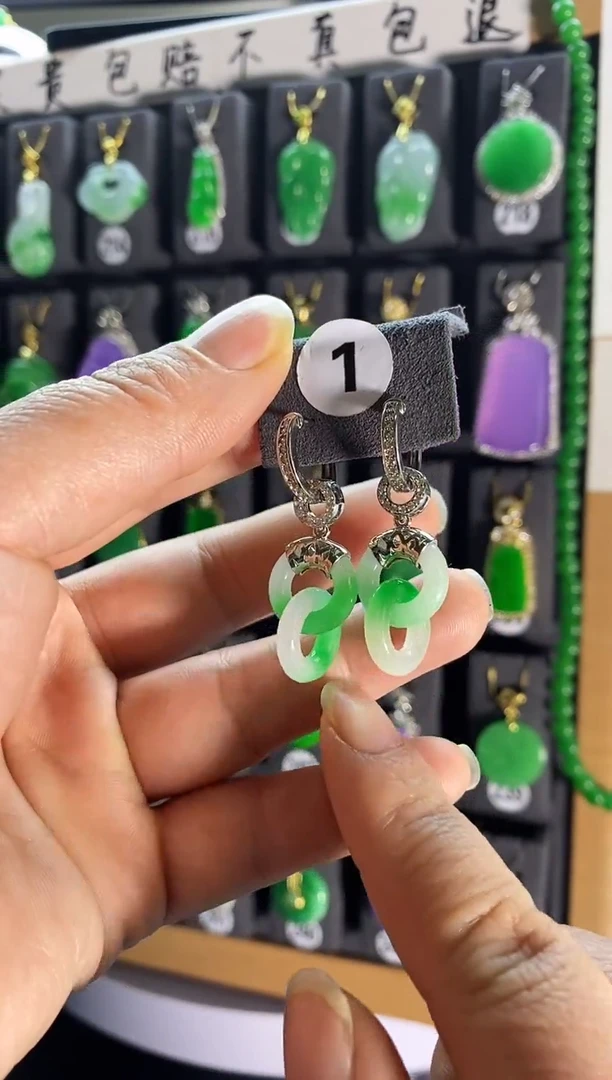 【闪购商品】翡翠耳饰银S925镶嵌1....