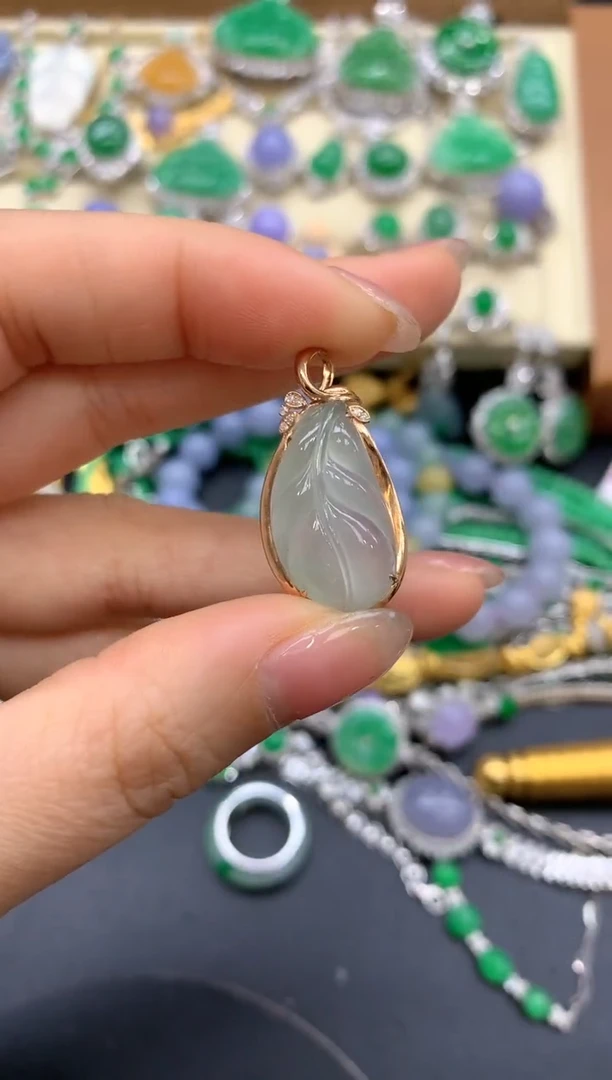 【闪购商品】翡翠颈饰18K金镶嵌117-中国好珍宝