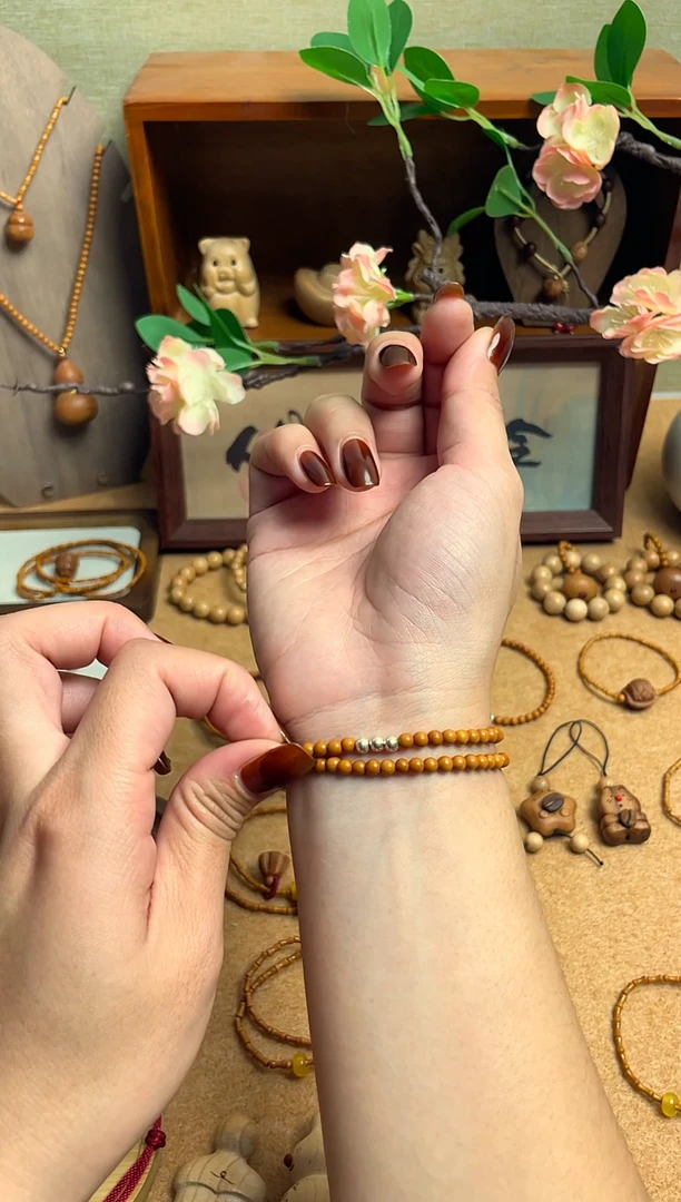 桃核双圈银珠    一物一拍