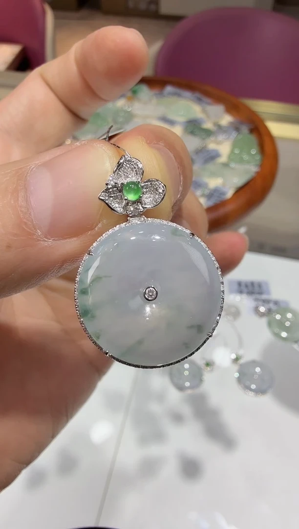 【闪购商品】翡翠吊坠(赠链)18K金镶嵌10-平安扣