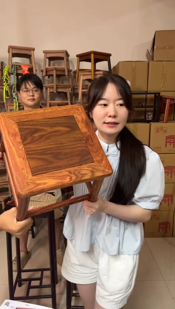 花梨木类刺猬紫檀高档小方凳