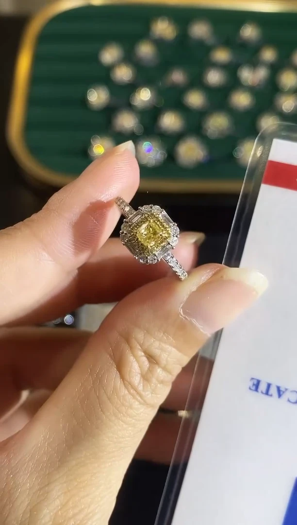18K金镶嵌戒指钻石001