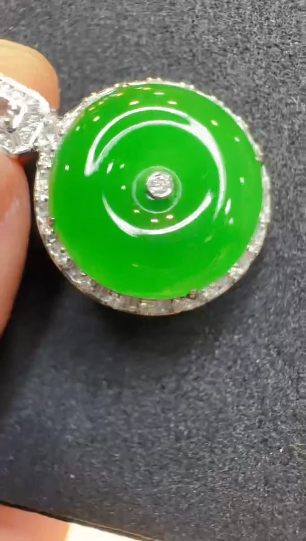 吊坠(不含链)18K金镶嵌翡翠多样性团购发一件