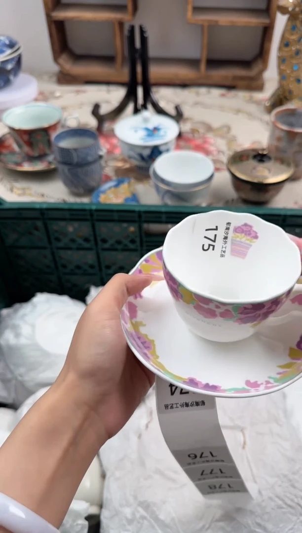 瓷片就***感A         175