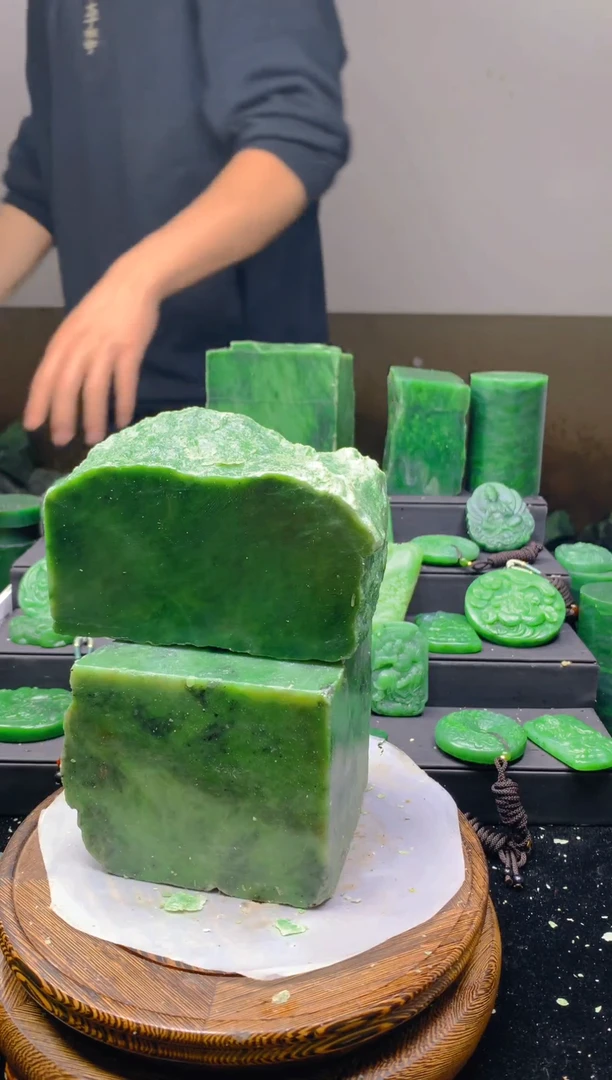 未镶嵌和田玉珠宝半成品1