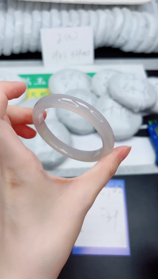 石英质玉手镯未镶嵌102-55.4