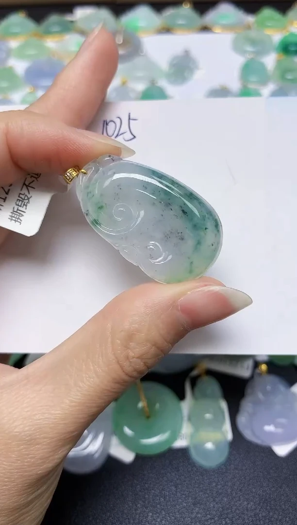 翡翠18K金镶嵌颈饰 天然翡翠A货