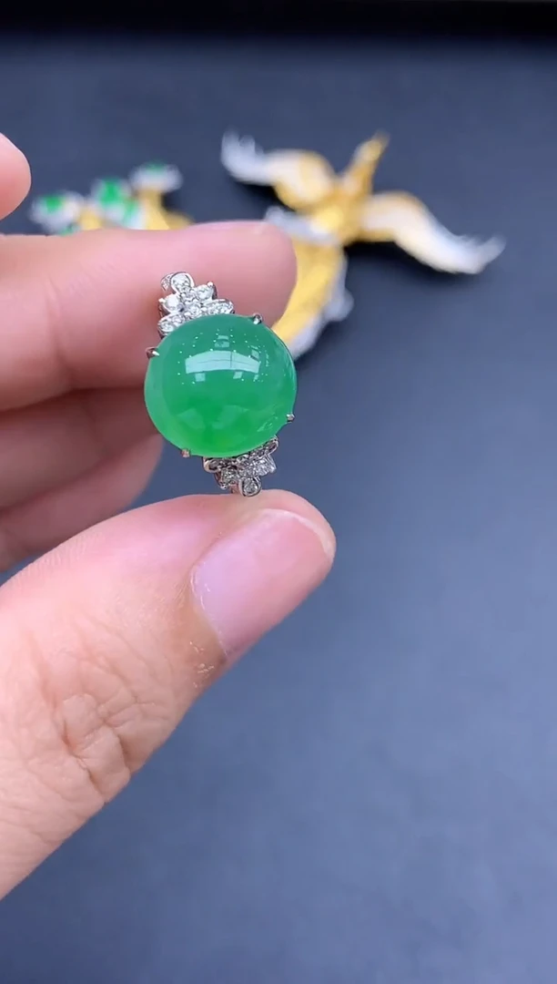 18K金镶嵌戒指翡翠633-春日珠宝