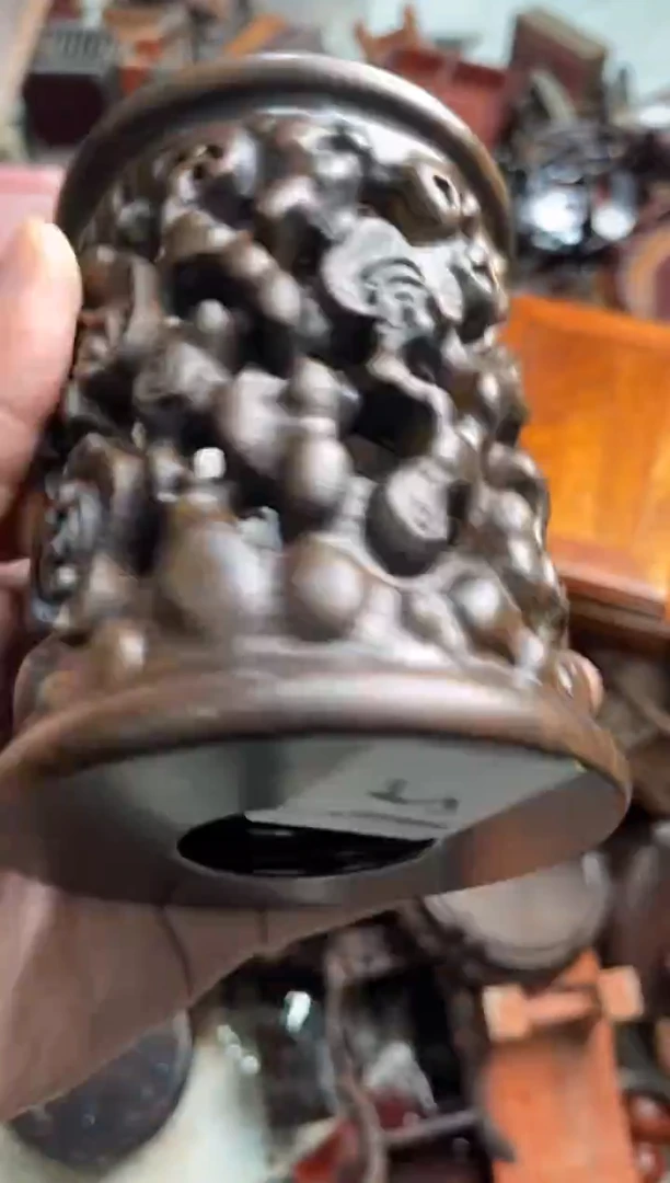 木75 黑檀木笔筒小灵芝款