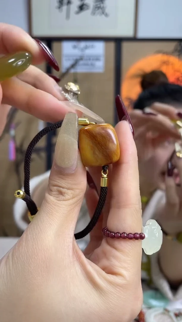 【闪购商品】岫玉手链未镶嵌多样性发货其中发一