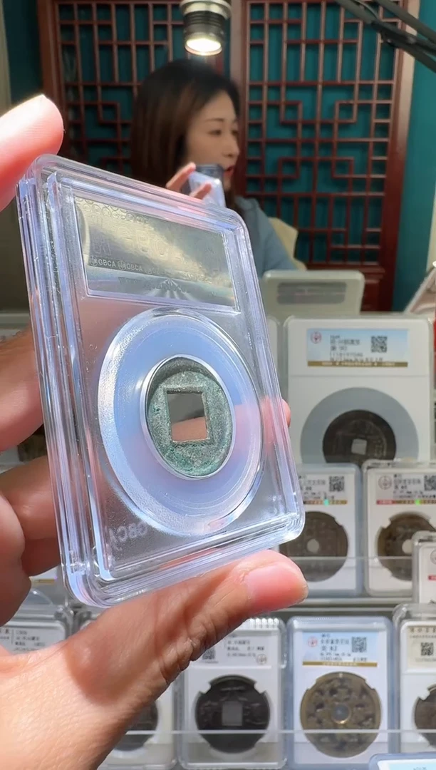 铜H****ennwuzhu开盒不退不换0344