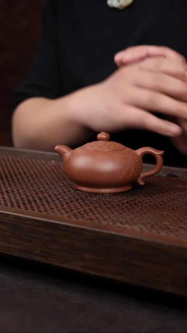 【闪购商品】紫砂茶壶红降坡玉笠{小}