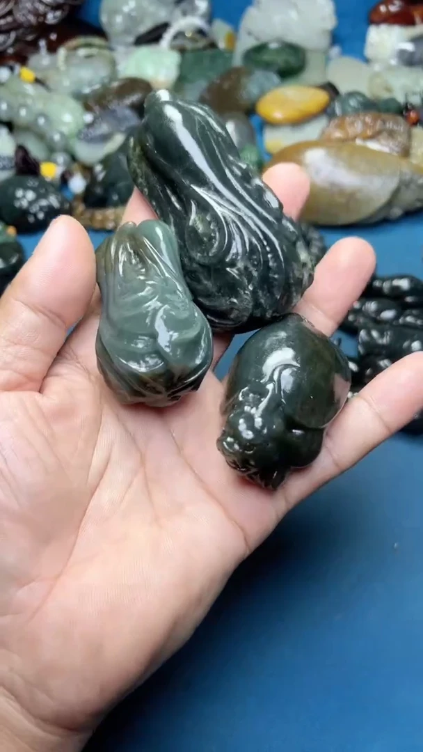 和田玉未镶嵌把件3