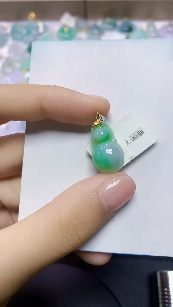 翡翠18K金镶嵌颈饰453453453453