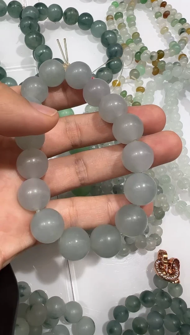 未镶嵌定制翡翠手串