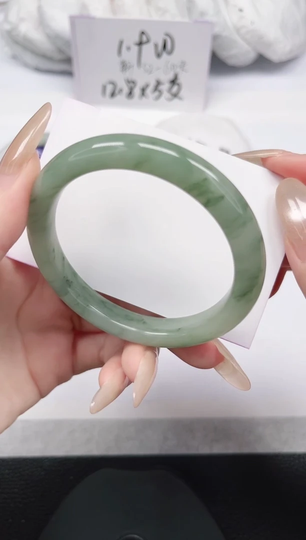 未镶嵌手镯石英岩玉144-56.1