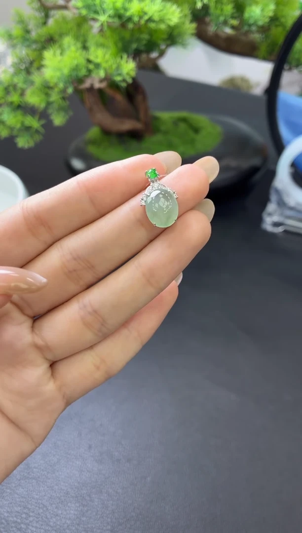 翡翠银S925镶嵌吊坠(赠链)吊坠